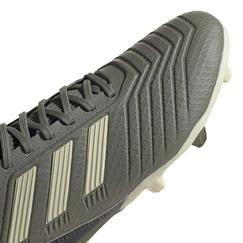 multitaco adidas predator