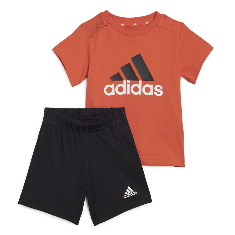 Conjunto camiseta y bermuda para niño-a ADIDAS ESSENTIALS rojo y negro IQ4132