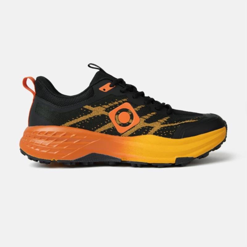Zapatillas trail IZAS DINUBA negro