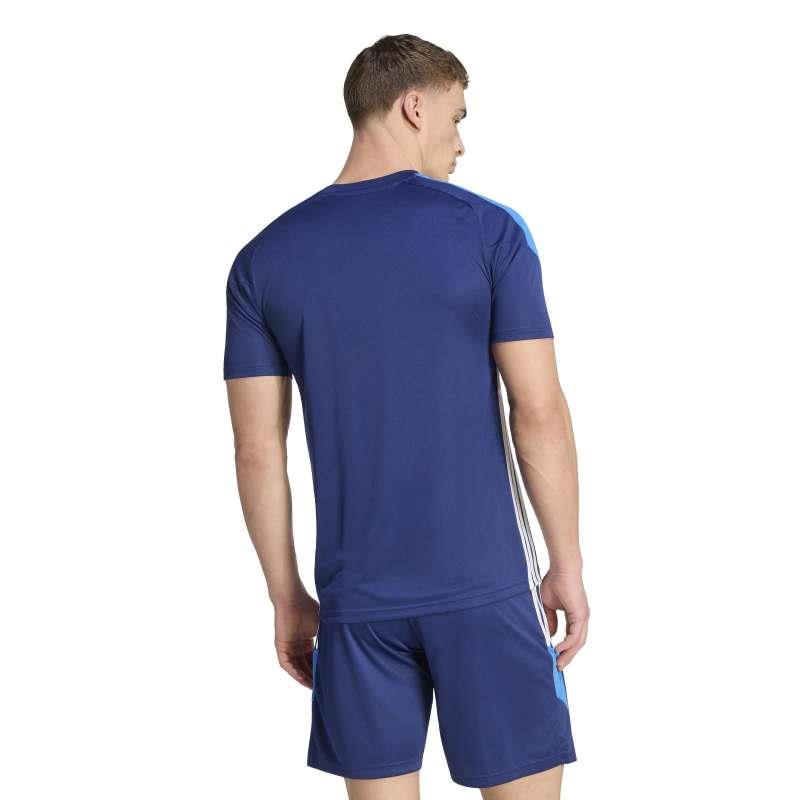 Camiseta ADIDAS TIRO 26 ESSENTIALS azul marino y azul